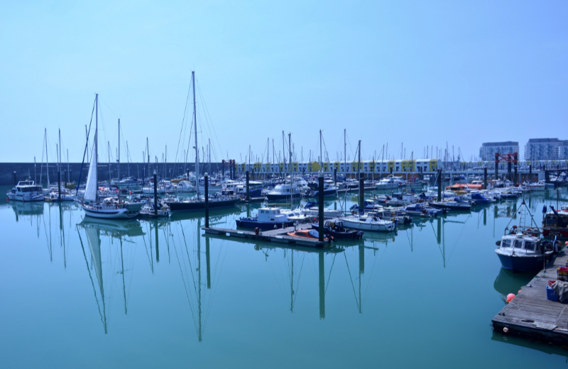 brighton marina restaurants